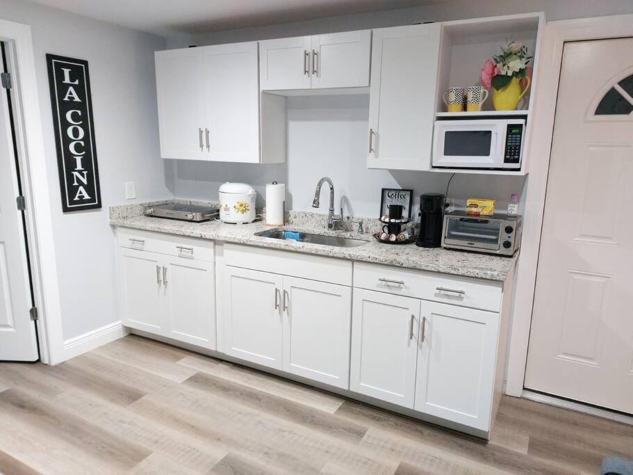 Torres Tiny Home Midtown Westtampa Rjs מראה חיצוני תמונה